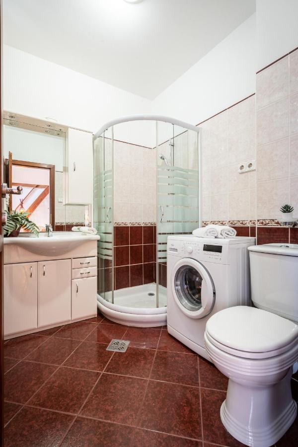 Beautiful Apartment With Ac بودابست المظهر الخارجي الصورة