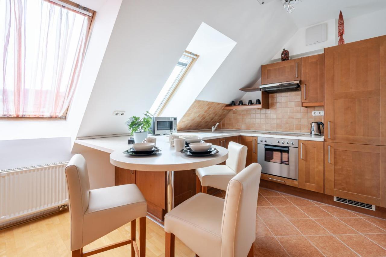 Beautiful Apartment With Ac بودابست المظهر الخارجي الصورة